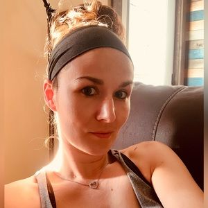 Meet your Posher, Leslie